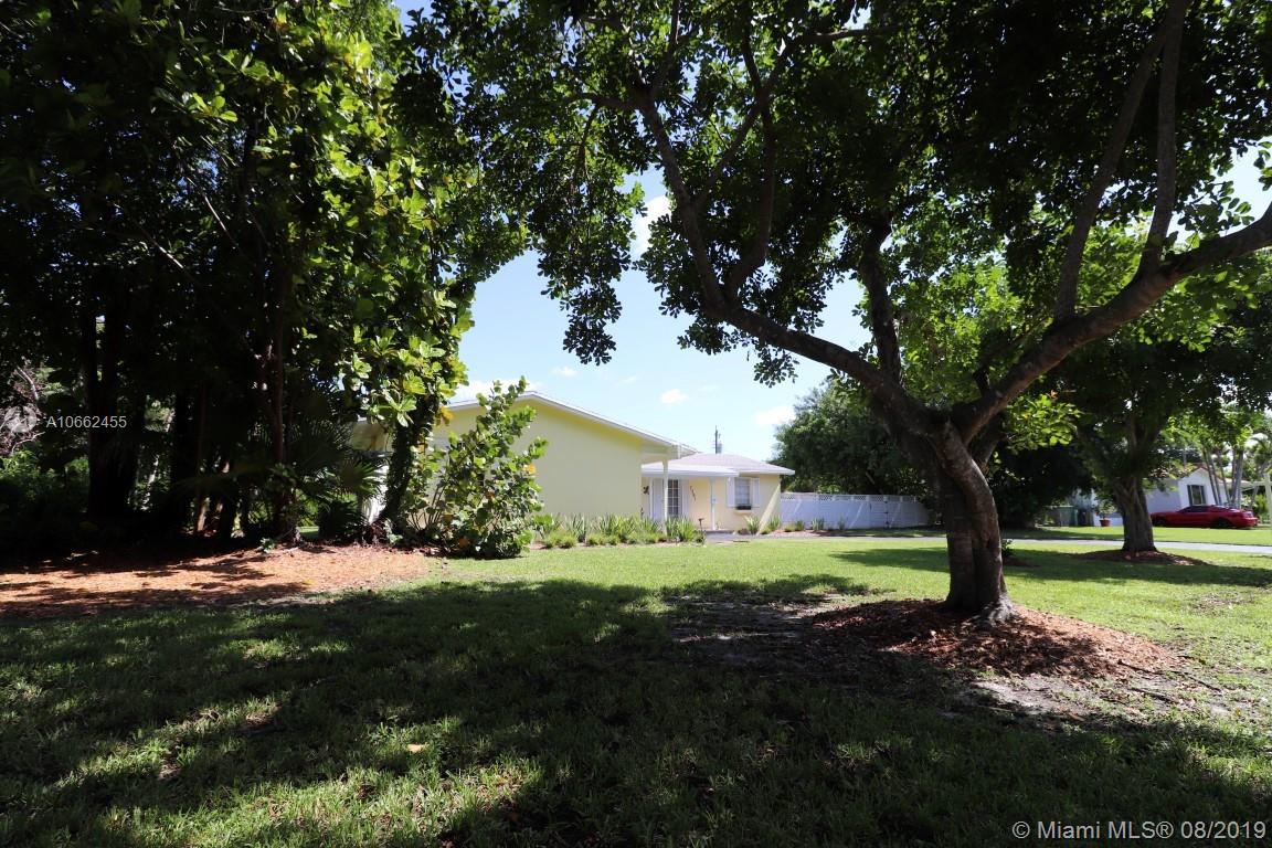 Pinecrest, FL 33156,7381 SW 116th St