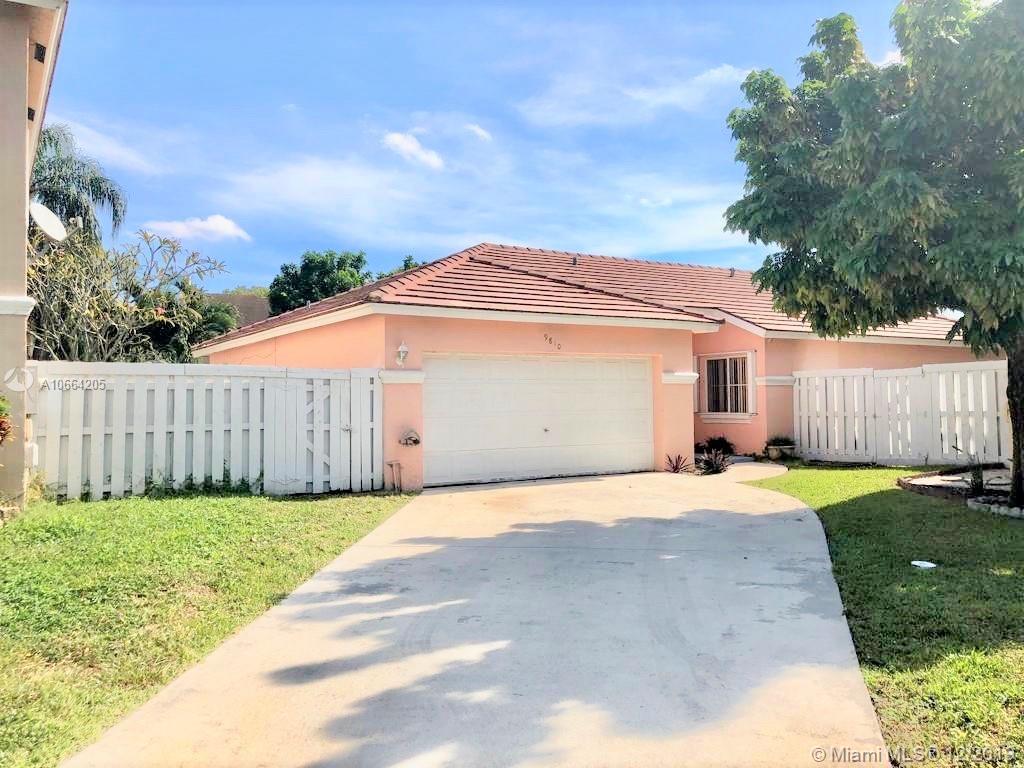 Pembroke Pines, FL 33025,9810 SW 2nd St