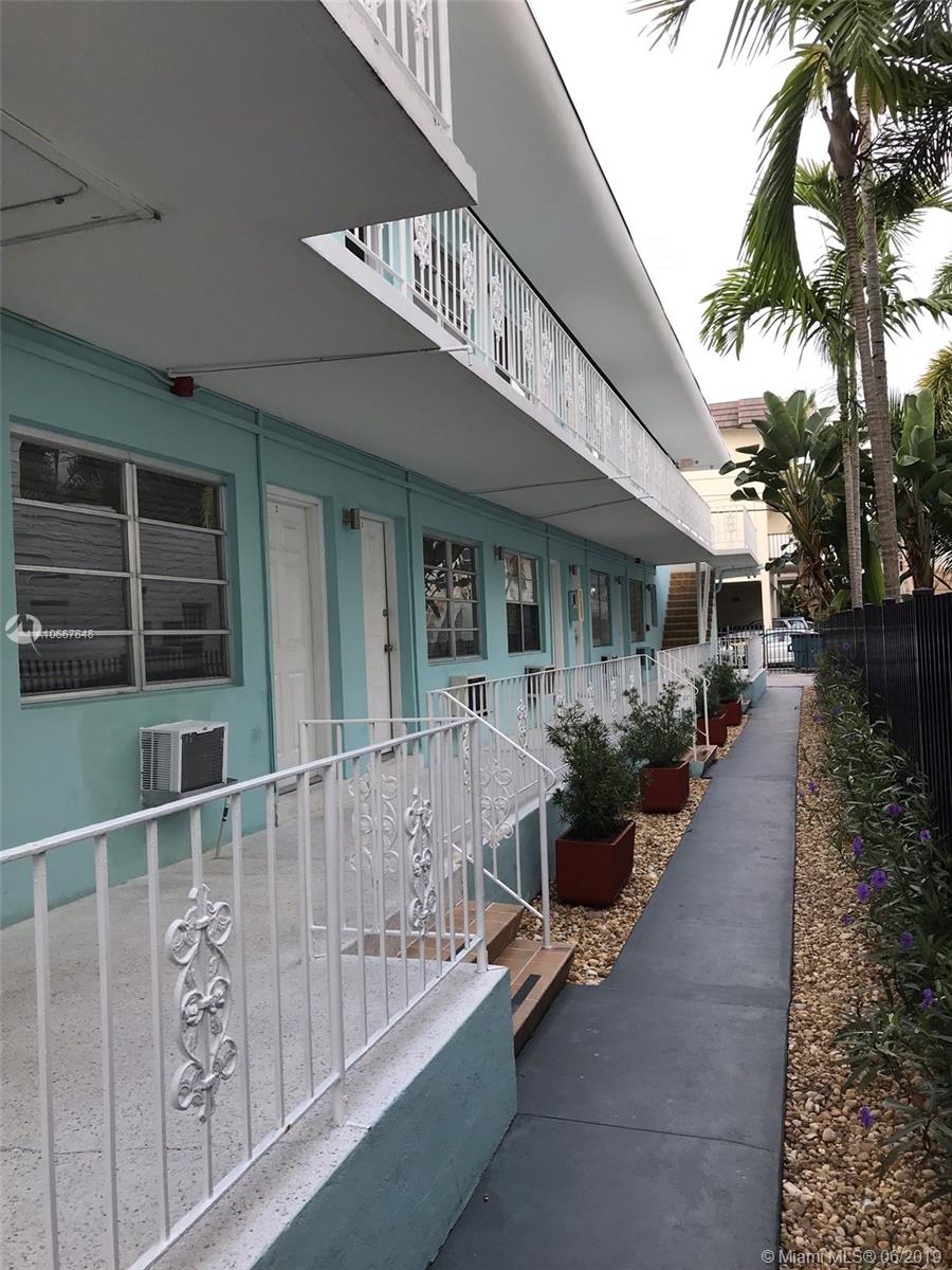 Miami Beach, FL 33139,945 Meridian Ave #12