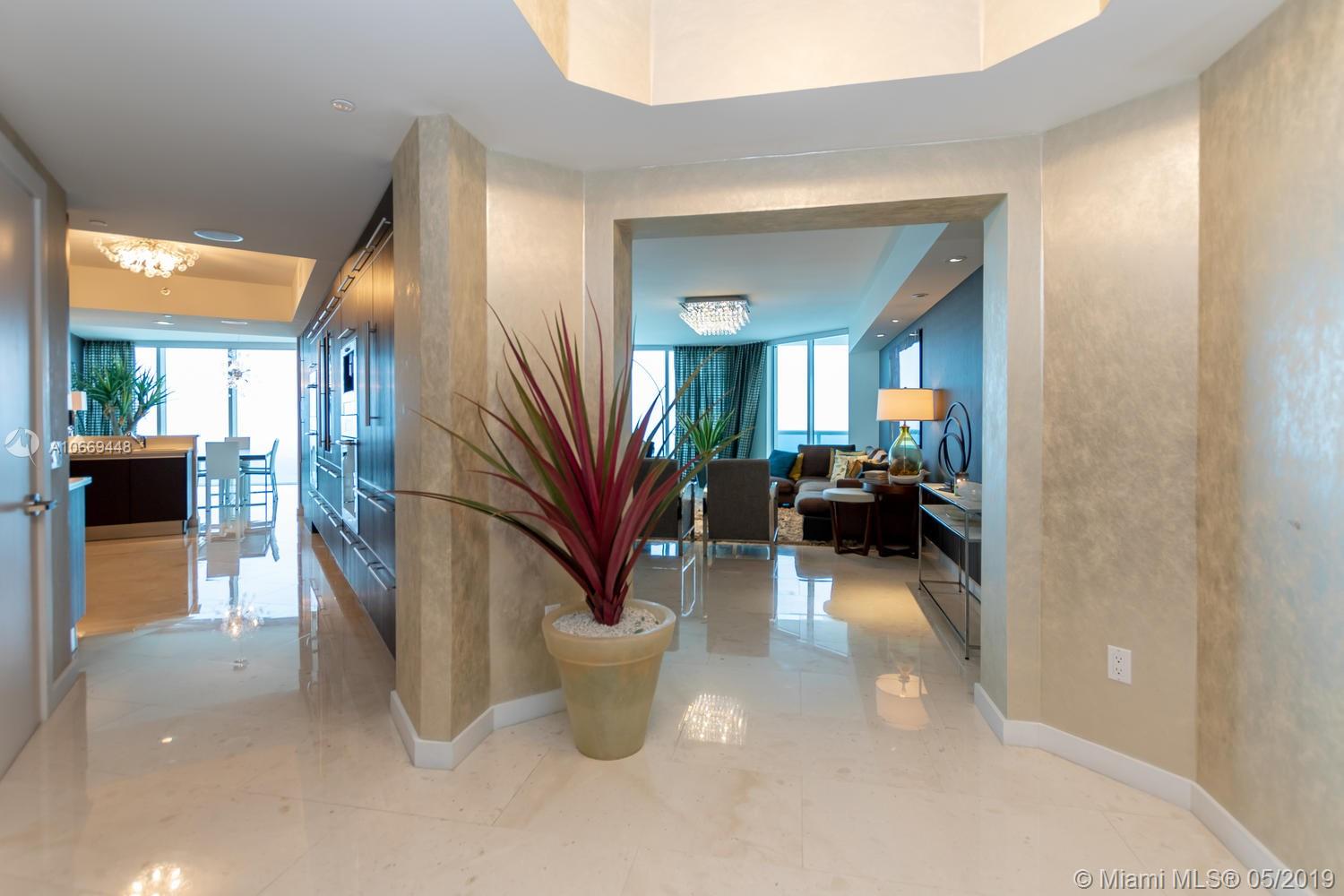 Hollywood, FL 33019,2711 S Ocean Dr #2405