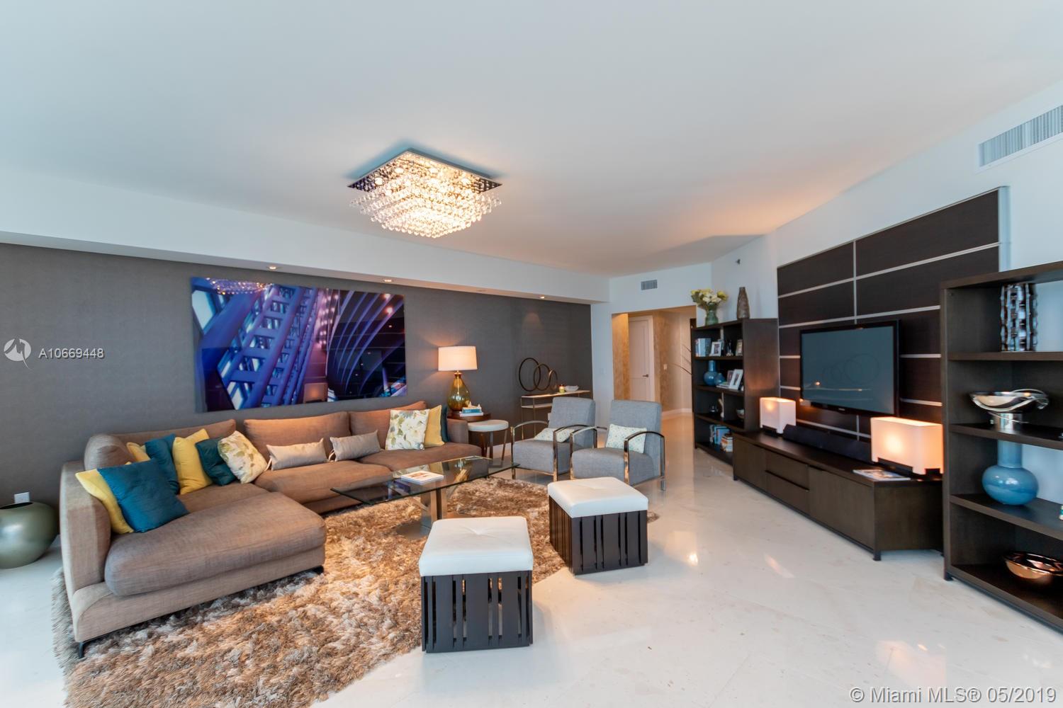 Hollywood, FL 33019,2711 S Ocean Dr #2405