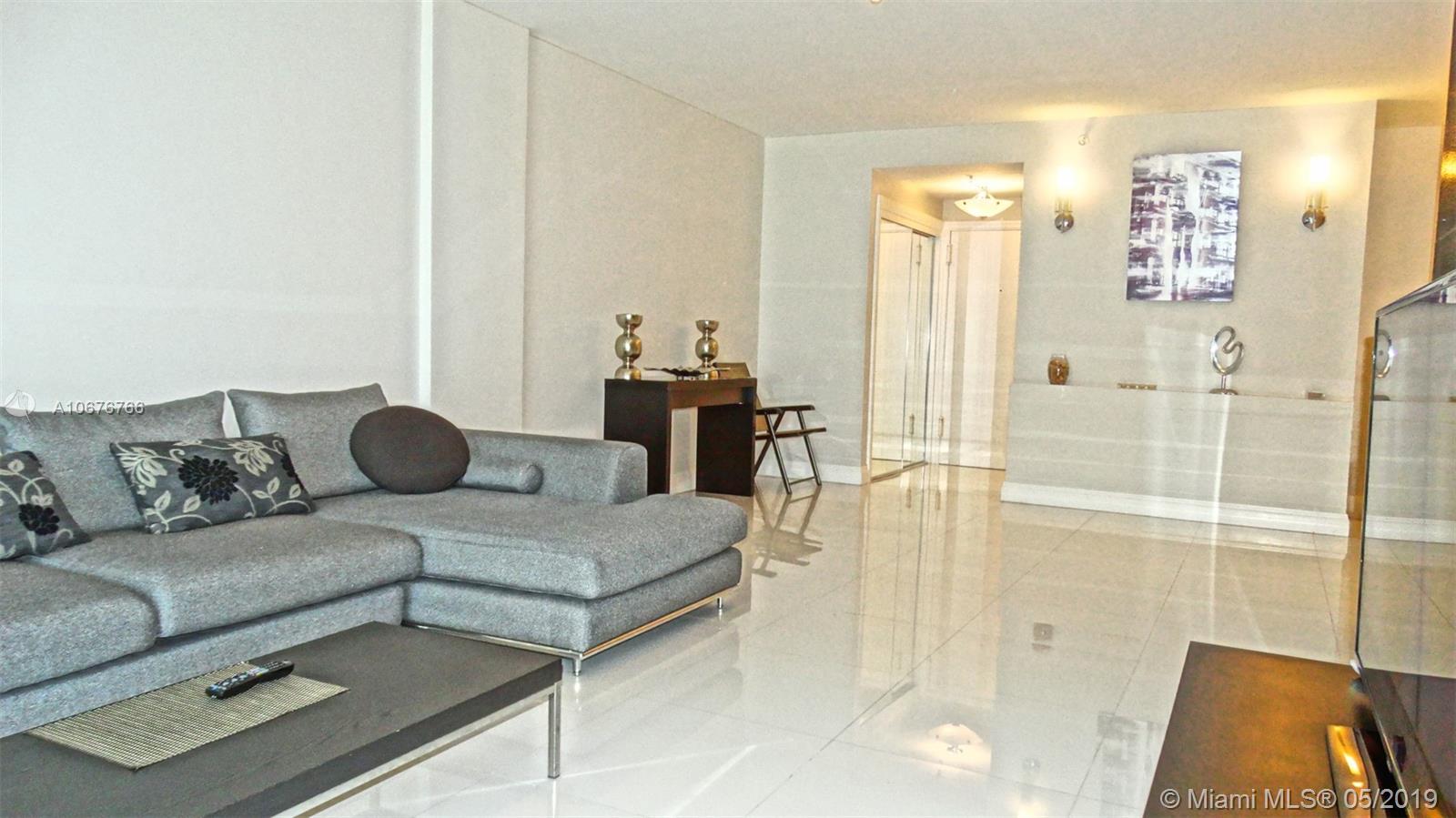 Hollywood, FL 33019,3001 S Ocean Dr #1513