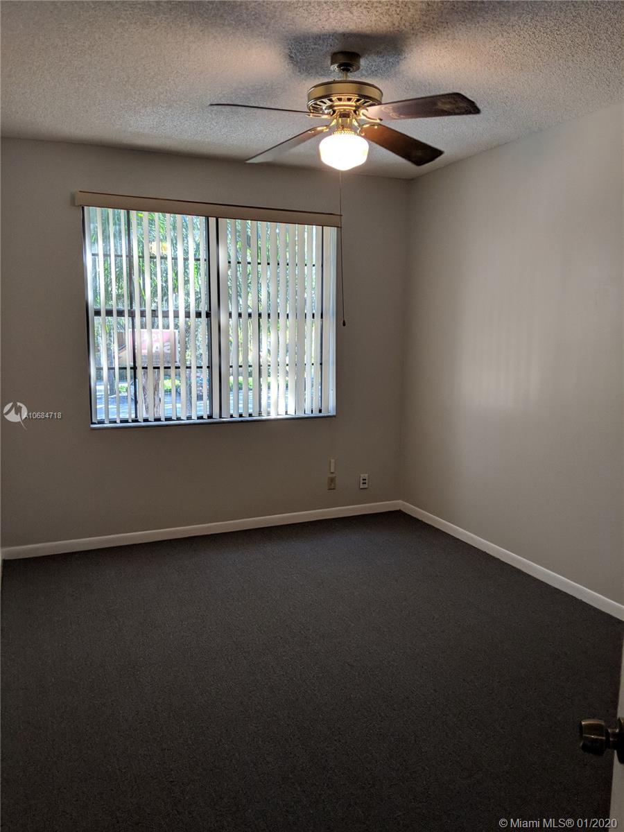 Miami Lakes, FL 33014,15569 N Miami Lakeway N #202