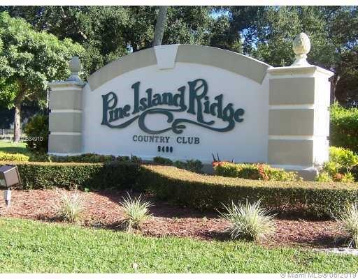 Davie, FL 33324,9430 Tangerine Pl #403