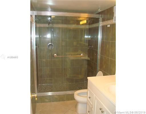 Davie, FL 33324,9430 Tangerine Pl #403