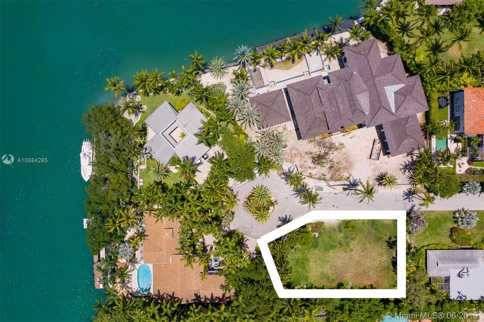 Key Biscayne, FL 33149,630 Sunset Cir