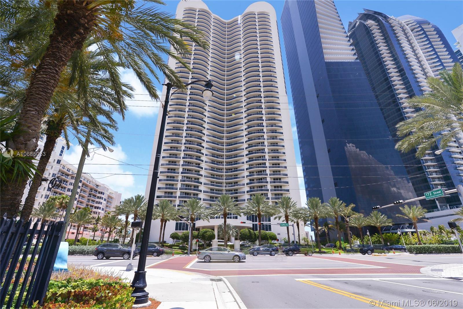 17201 Collins Ave #1902, Sunny Isles Beach, FL 33160