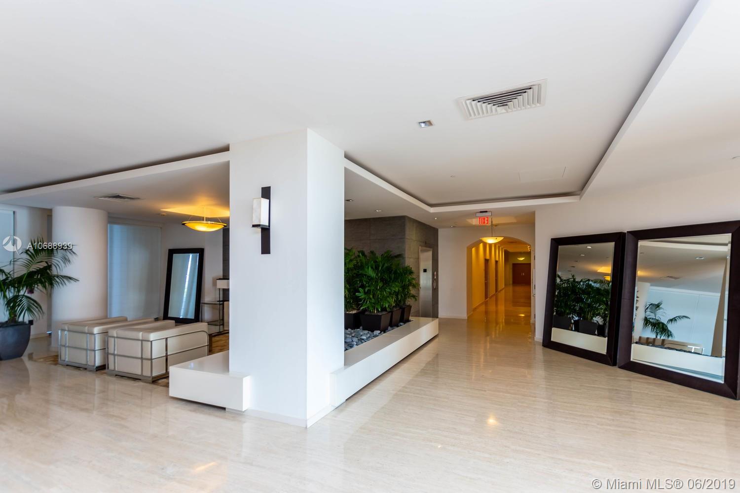 Key Biscayne, FL 33149,881 Ocean Dr #22D