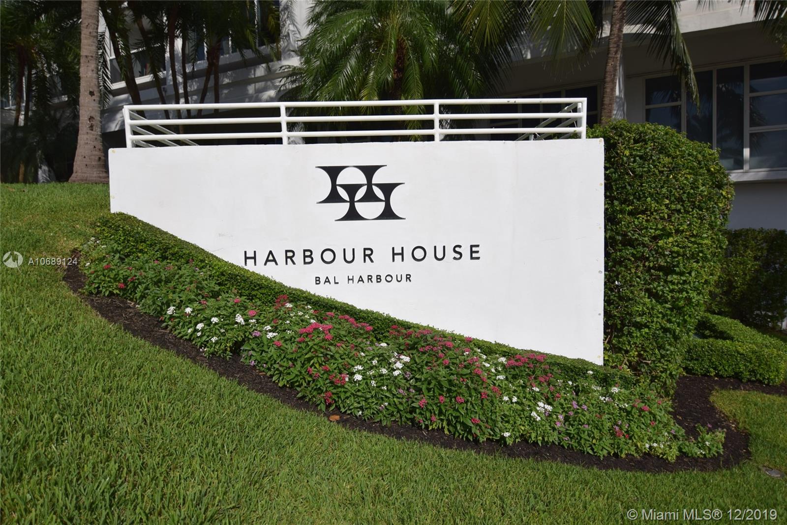 Bal Harbour, FL 33154,10275 Collins Ave #926