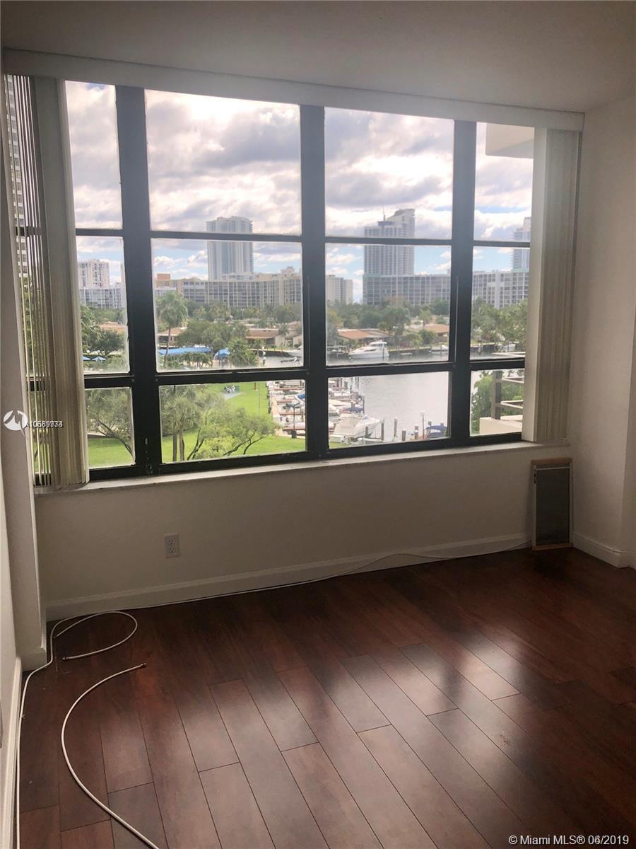 Hallandale Beach, FL 33009,500 Three Islands Blvd #124