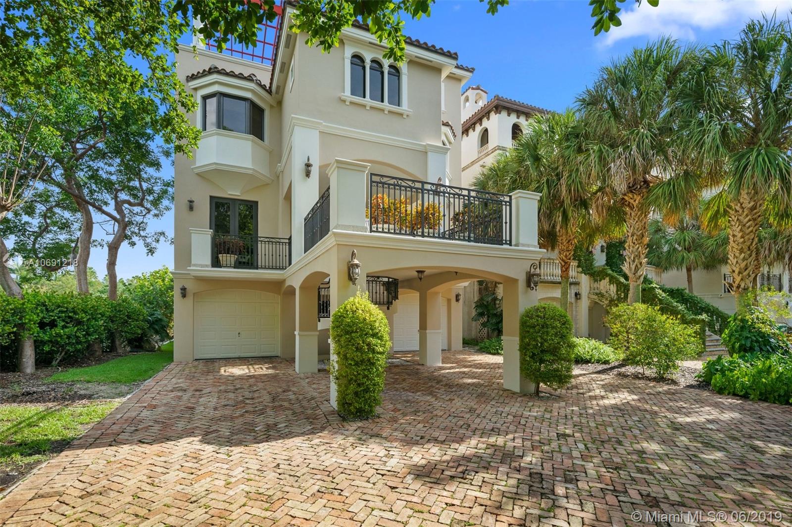 Palmetto Bay, FL 33157,5860 Paradise Point Dr