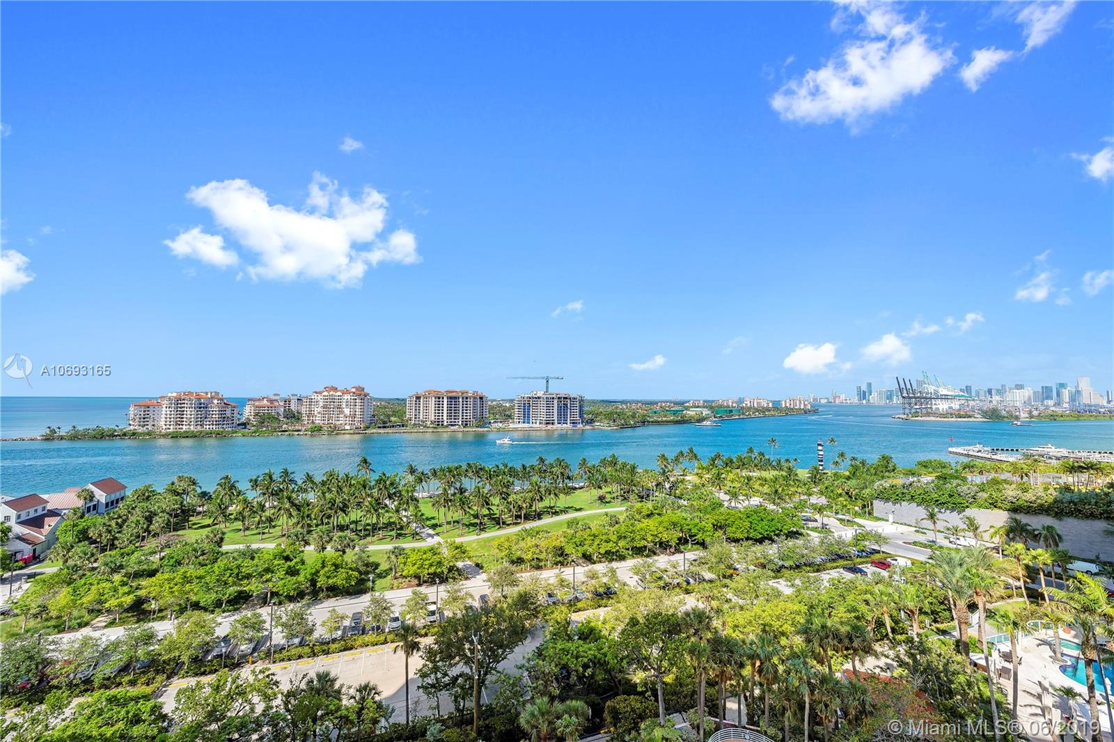 Miami Beach, FL 33139,400 S Pointe Dr #1209