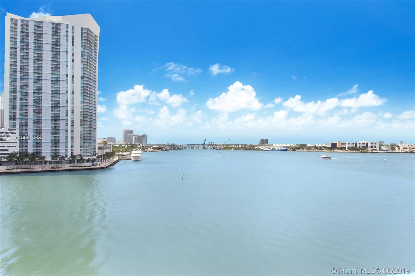 Miami, FL 33131,888 Brickell Key Dr #712