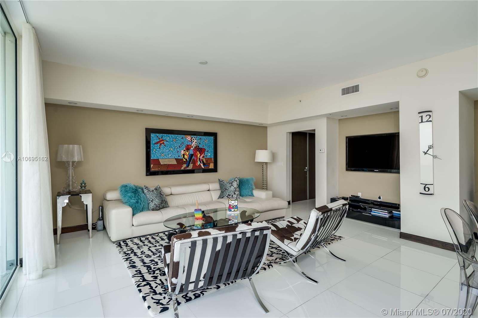 Aventura, FL 33180,19400 Turnberry Way #2012