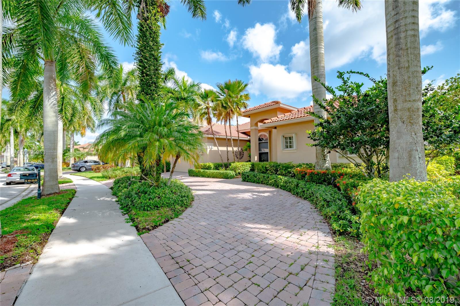 Weston, FL 33327,1625 Victoria Pointe Cir