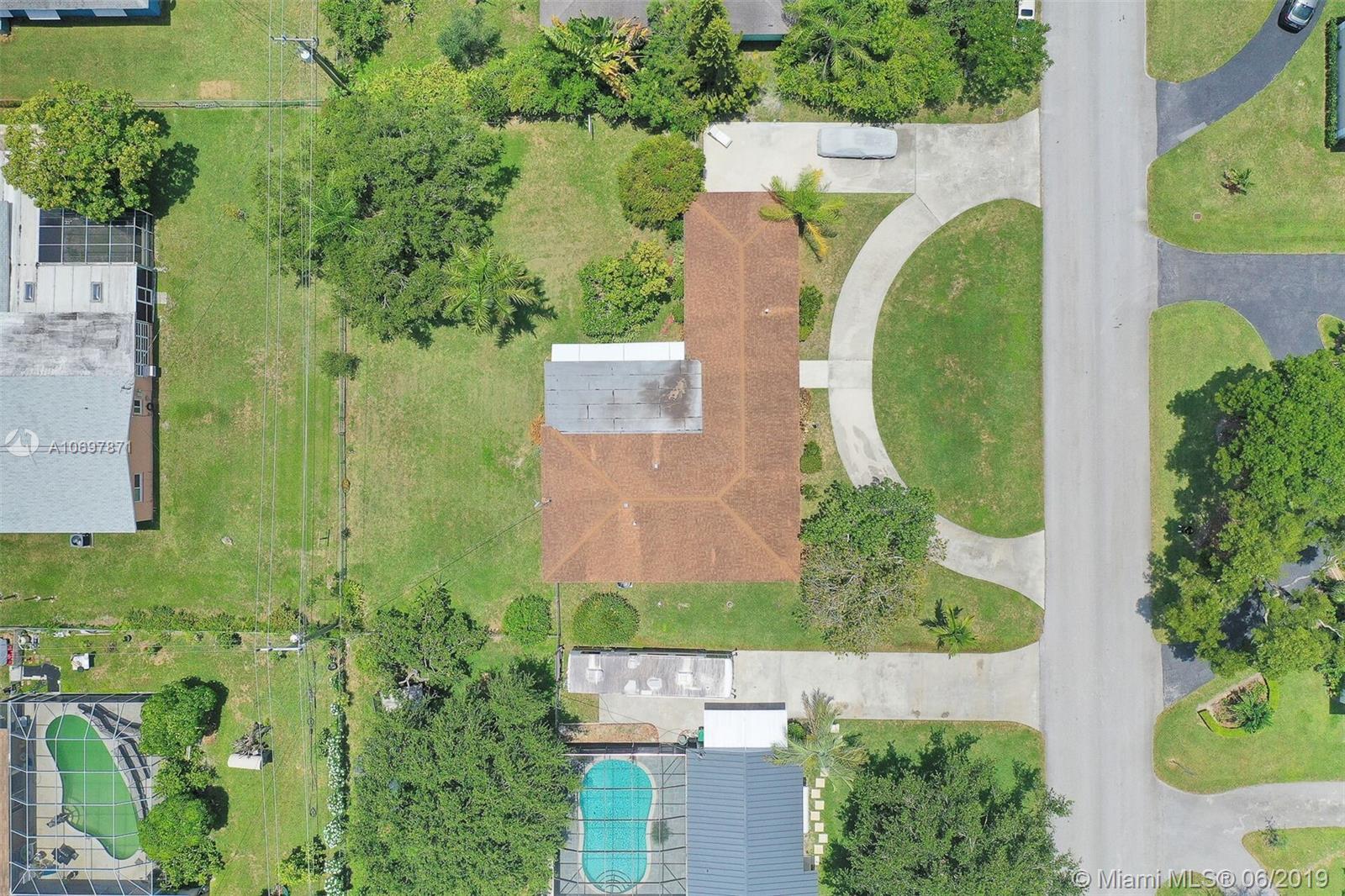 Palmetto Bay, FL 33158,8440 SW 141st St