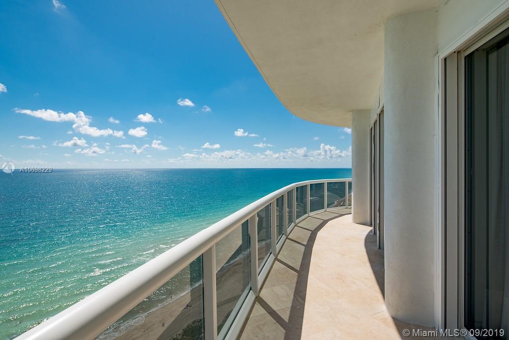 Bal Harbour, FL 33154,9601 Collins Ave #PH104