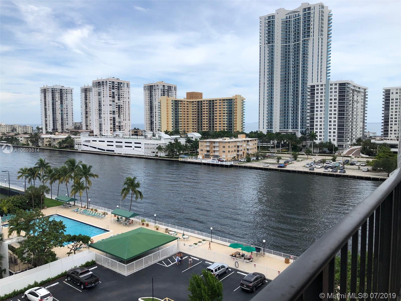 Hallandale Beach, FL 33009,800 Parkview Dr #917