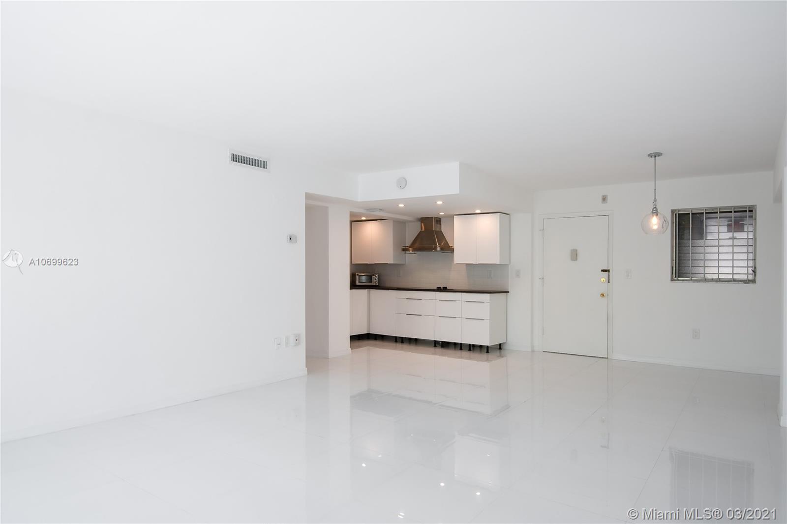 Miami Beach, FL 33139,1662 Lincoln Ct #208