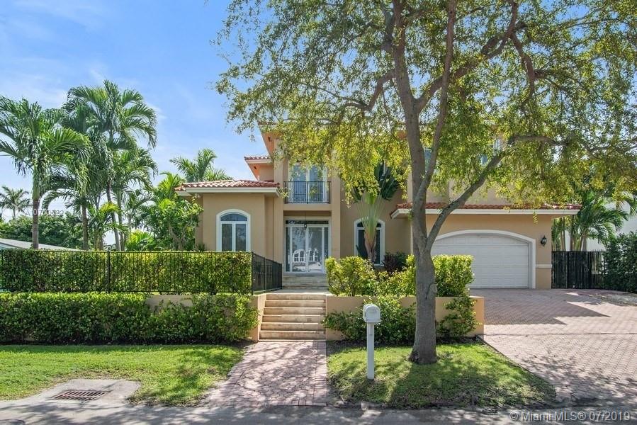 Key Biscayne, FL 33149,301 Woodcrest Rd