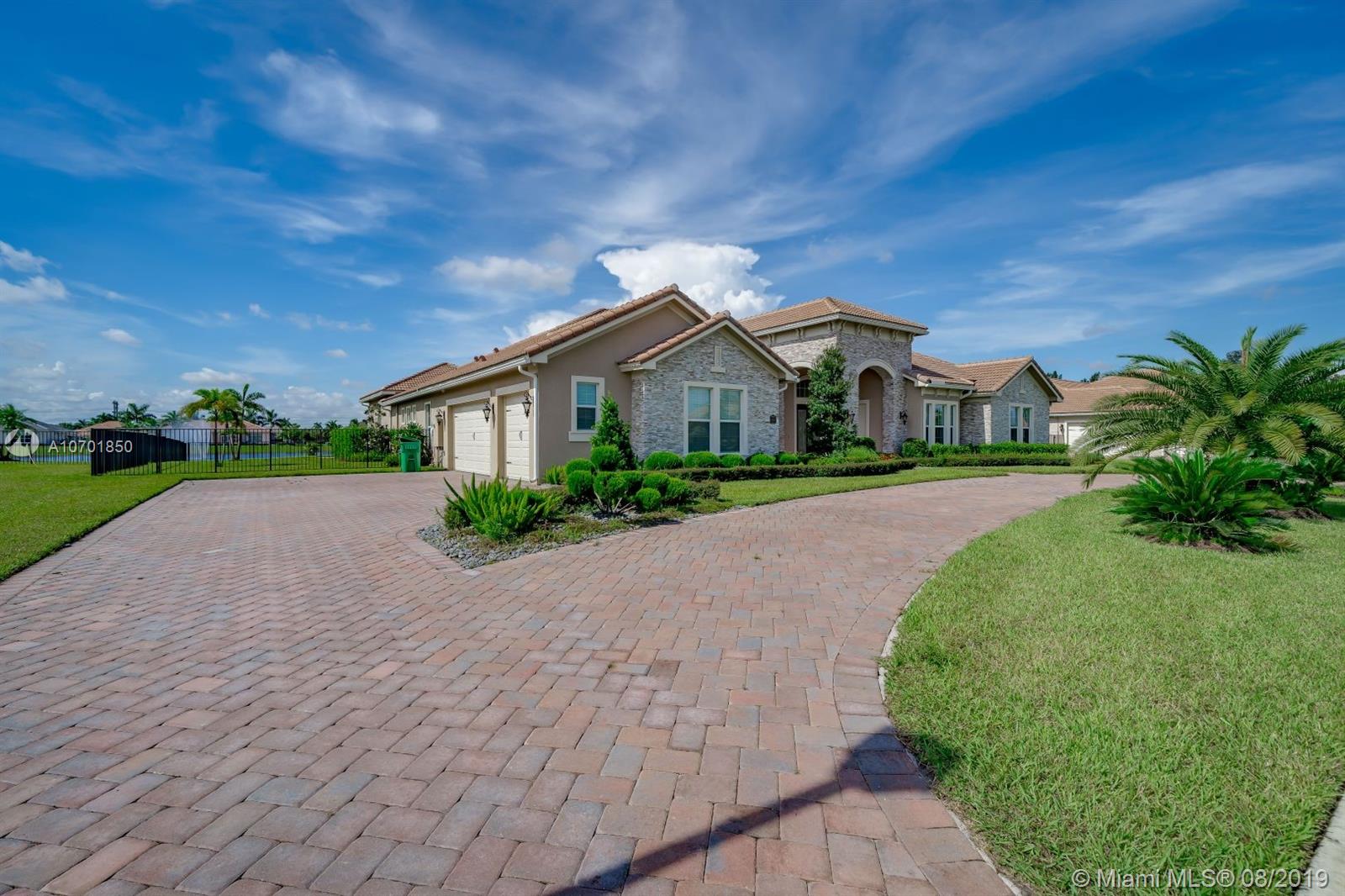 Davie, FL 33314,5700 N Sterling Ranch Dr