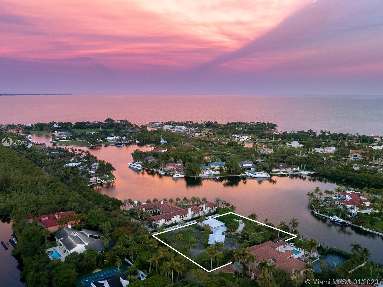 Coral Gables, FL 33143,300 Casuarina Concourse