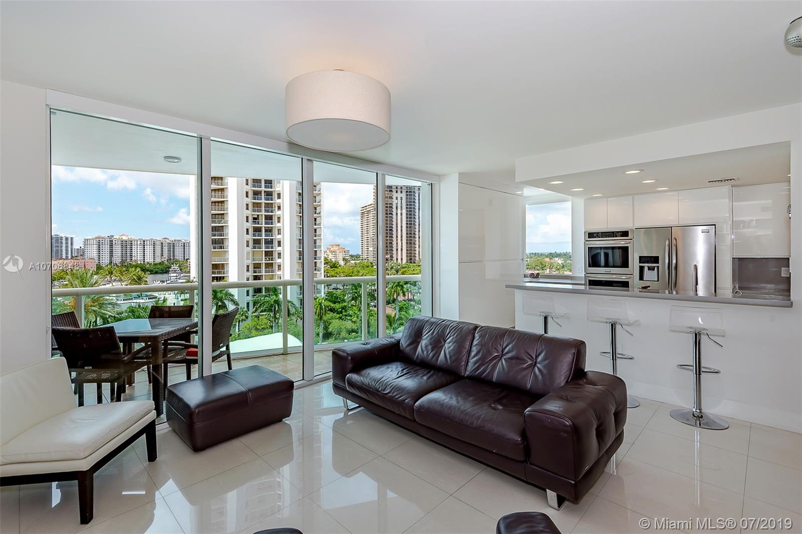 Aventura, FL 33180,19400 Turnberry Way #532