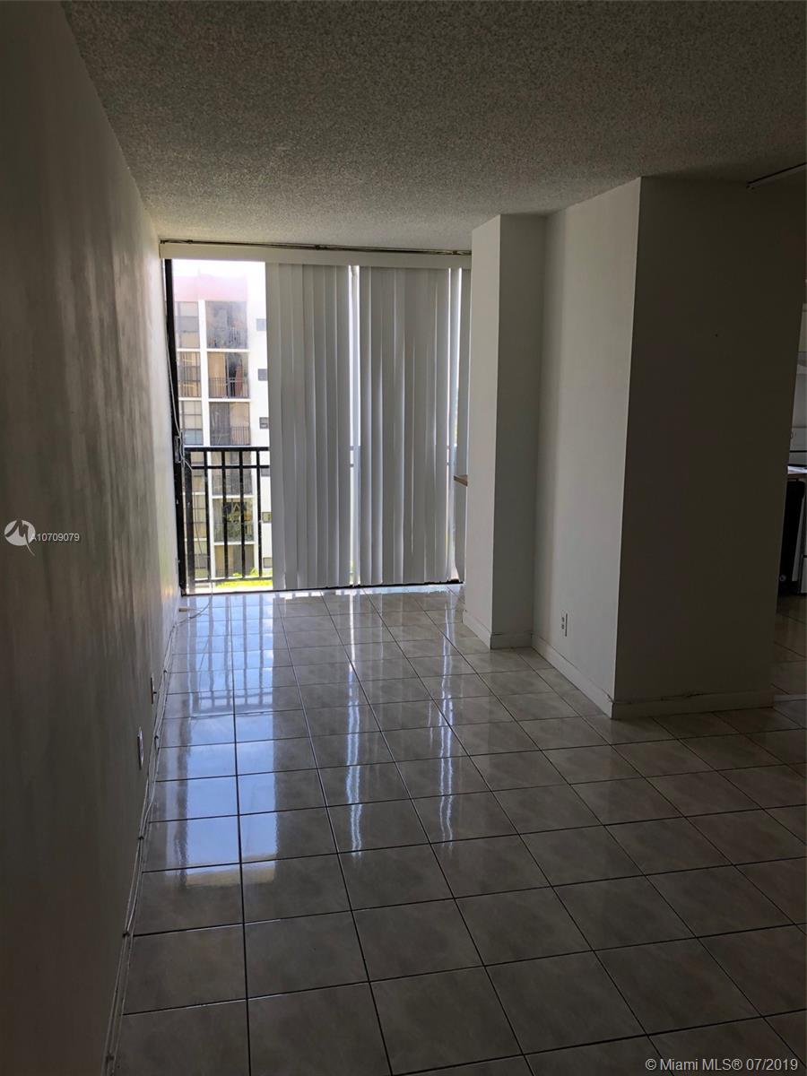 Sunny Isles Beach, FL 33160,17021 N Bay Rd #820