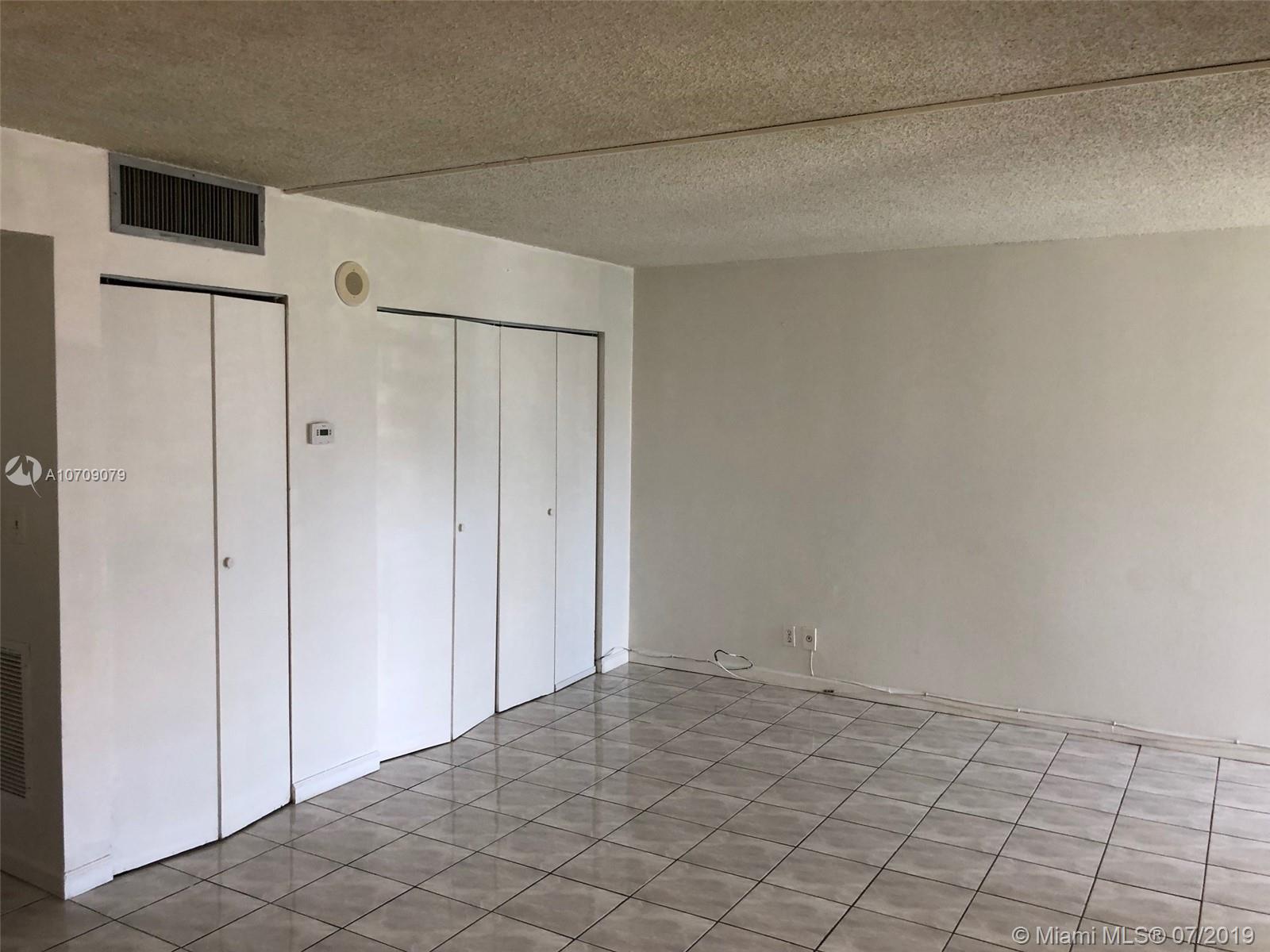 Sunny Isles Beach, FL 33160,17021 N Bay Rd #820