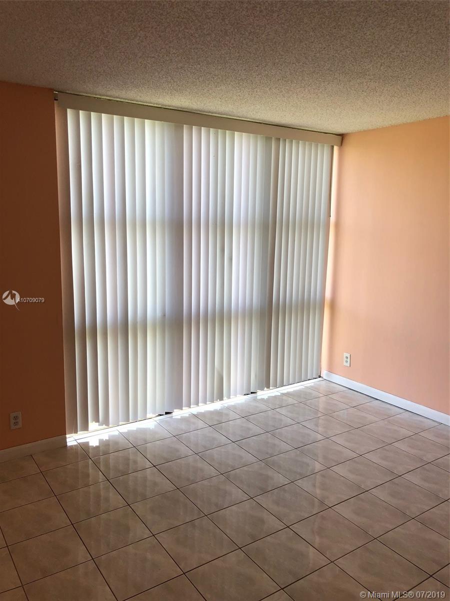 Sunny Isles Beach, FL 33160,17021 N Bay Rd #820