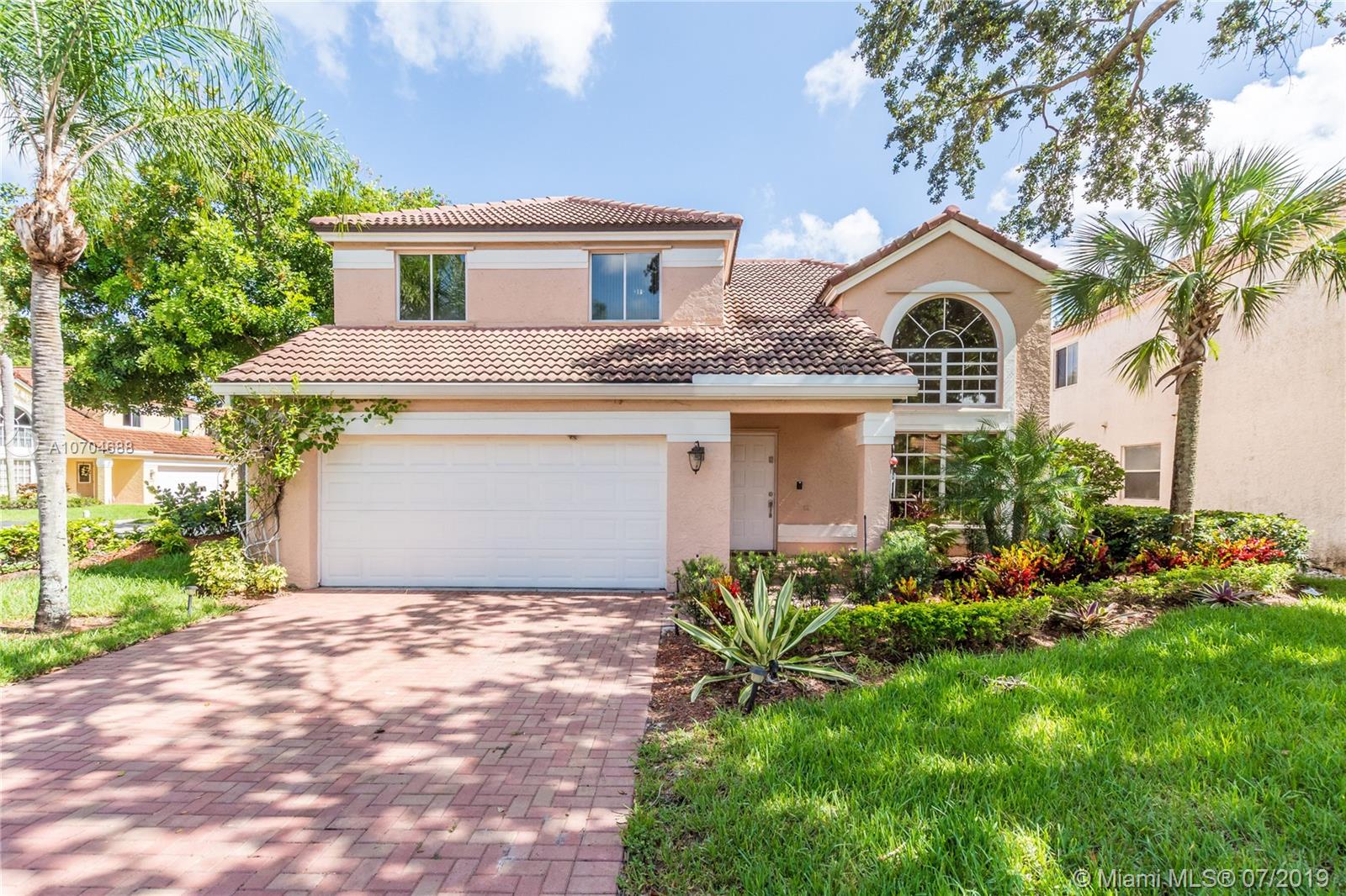 9257 Magnolia Ct, Davie, FL 33328