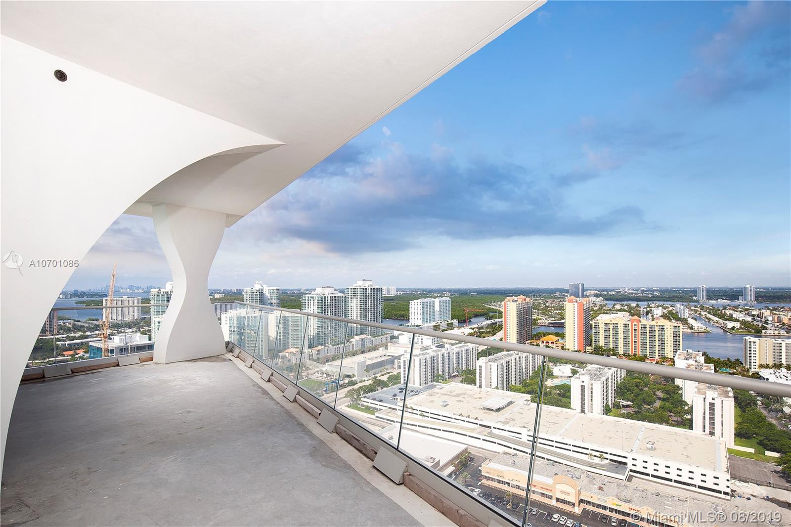 Sunny Isles Beach, FL 33160,16901 Collins Ave #2801