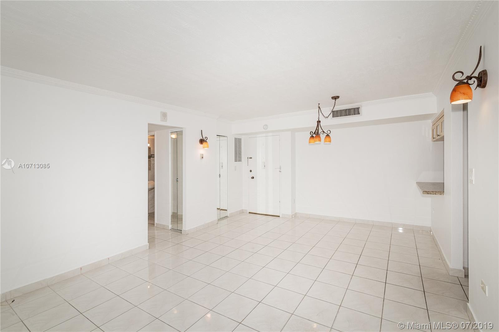 Miami Beach, FL 33141,7135 Collins Ave #1122