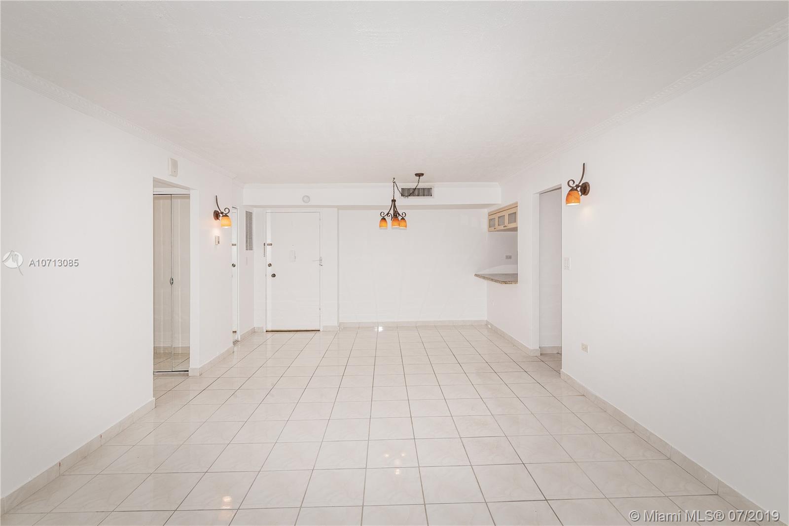 Miami Beach, FL 33141,7135 Collins Ave #1122