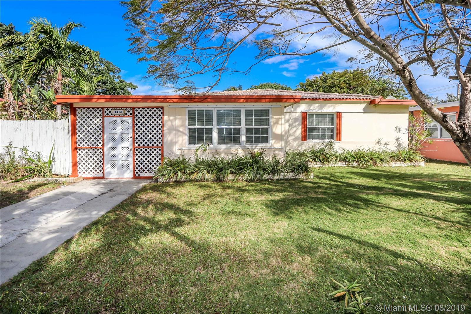 1413 Dewey St, Hollywood, FL 33020