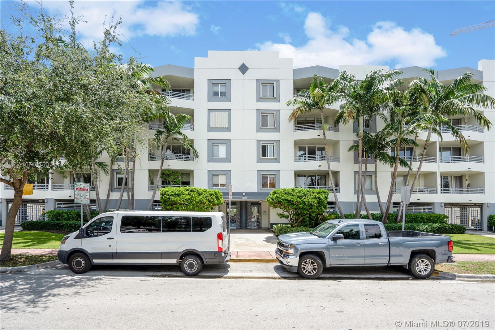 Miami Beach, FL 33139,1401 Bay Rd #208