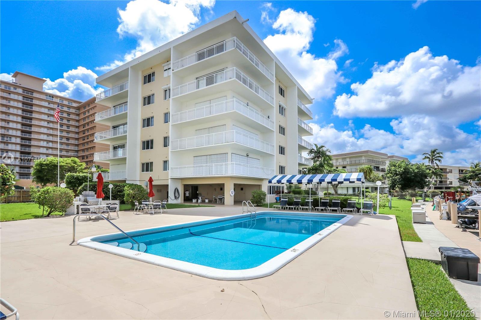 Hallandale Beach, FL 33009,126 Golden Isles Dr #41A