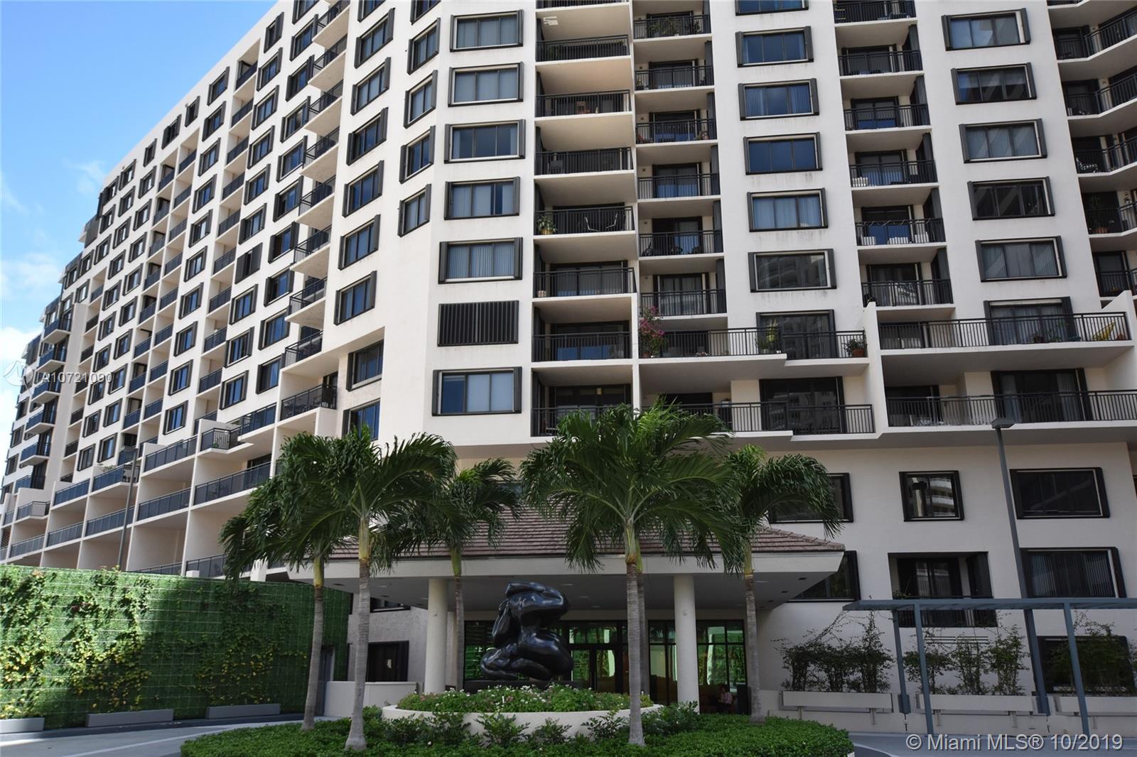 Miami, FL 33131,540 Brickell Key Dr #405