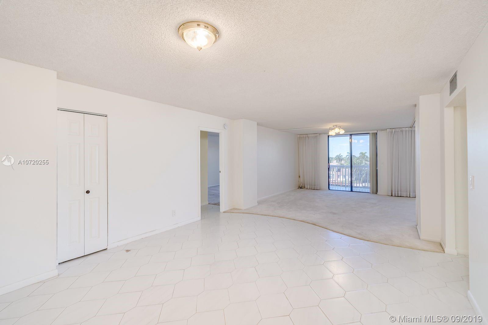 Hollywood, FL 33019,1500 S Ocean Dr #5B