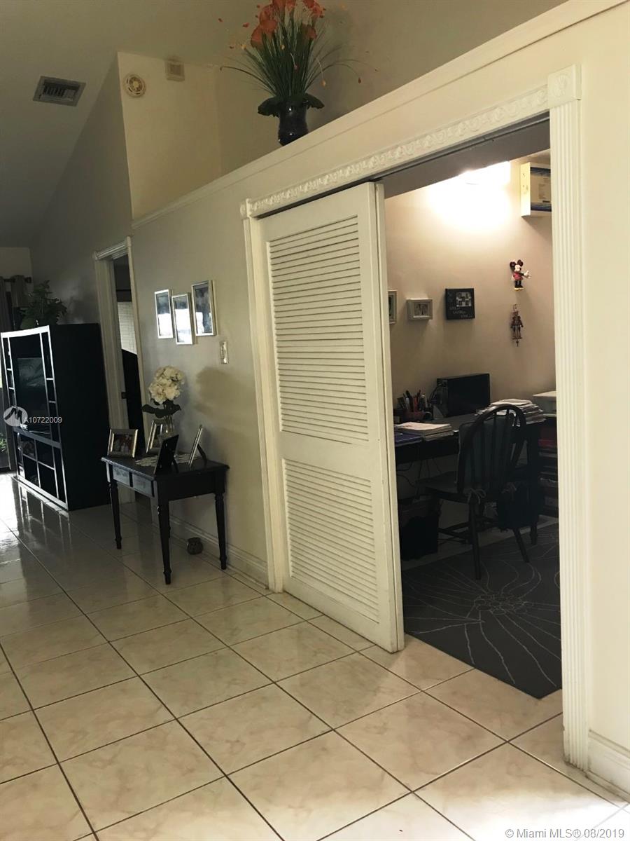 Weston, FL 33326,296 Fairway Cir #104