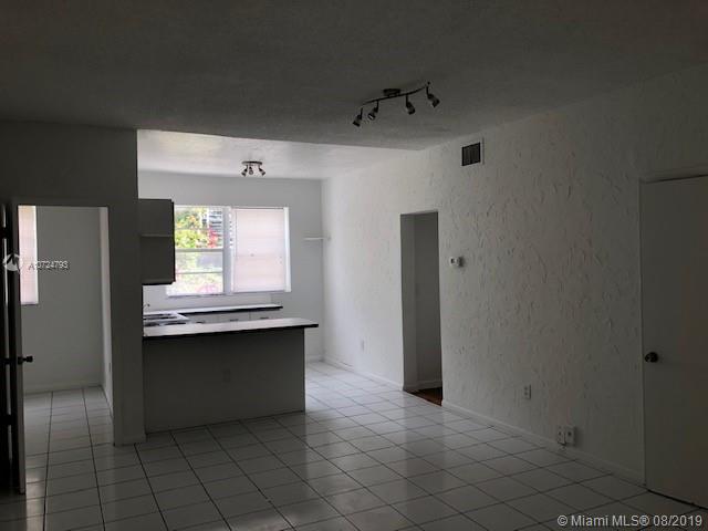 Miami Beach, FL 33141,6881 Bay Dr #2