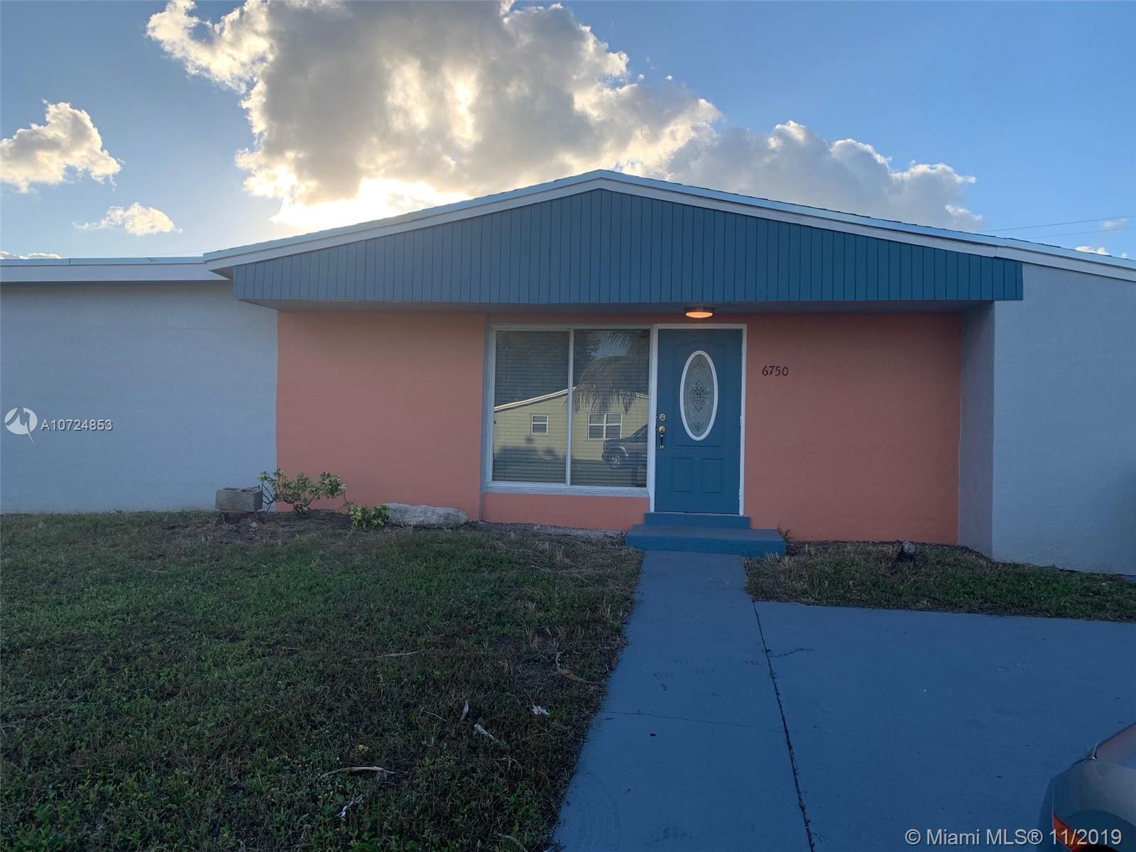 6750 W 11 CT, Hialeah, FL 33012