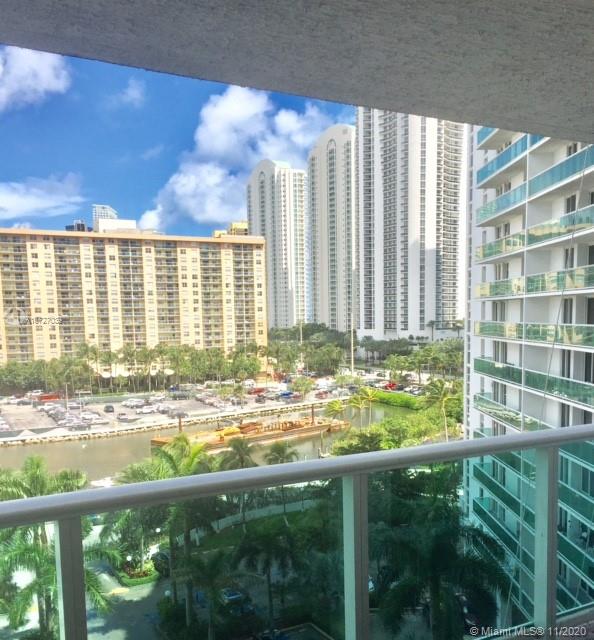 Sunny Isles Beach, FL 33160,100 Bayview Dr #830