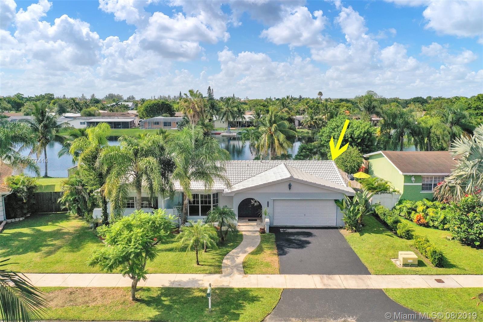 8224 SW 201st Ter, Cutler Bay, FL 33189