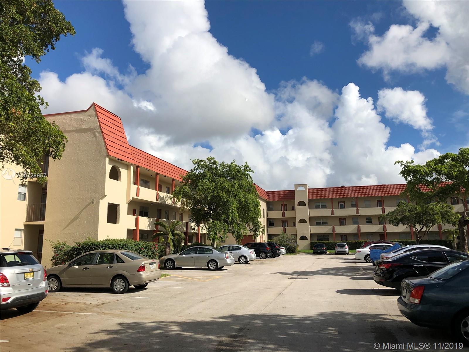 3001 E Sunrise Lakes Dr E #104, Sunrise, FL 33322