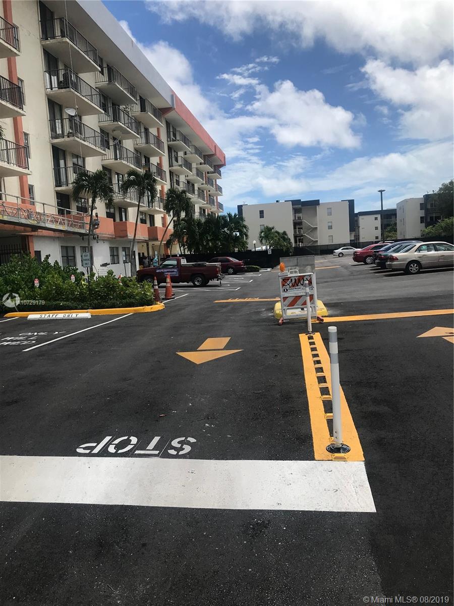 920 NE 169th St #207, North Miami Beach, FL 33162