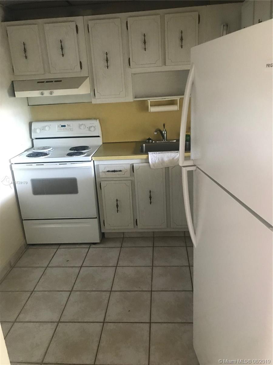 North Miami Beach, FL 33162,920 NE 169th St #207