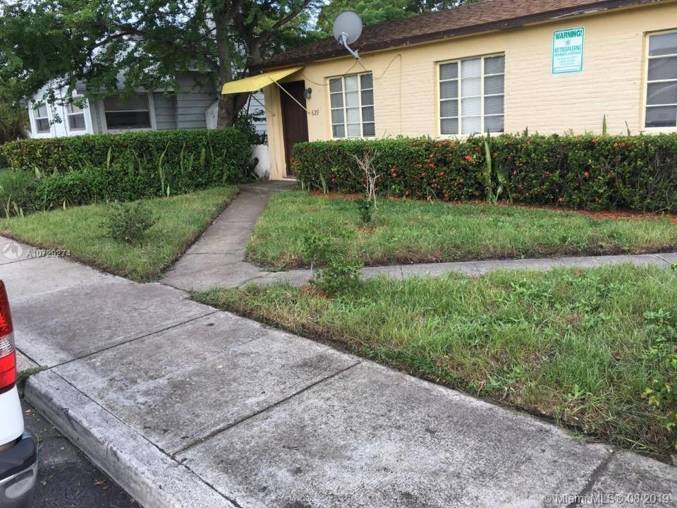 Lake Worth, FL 33460,829 N H St