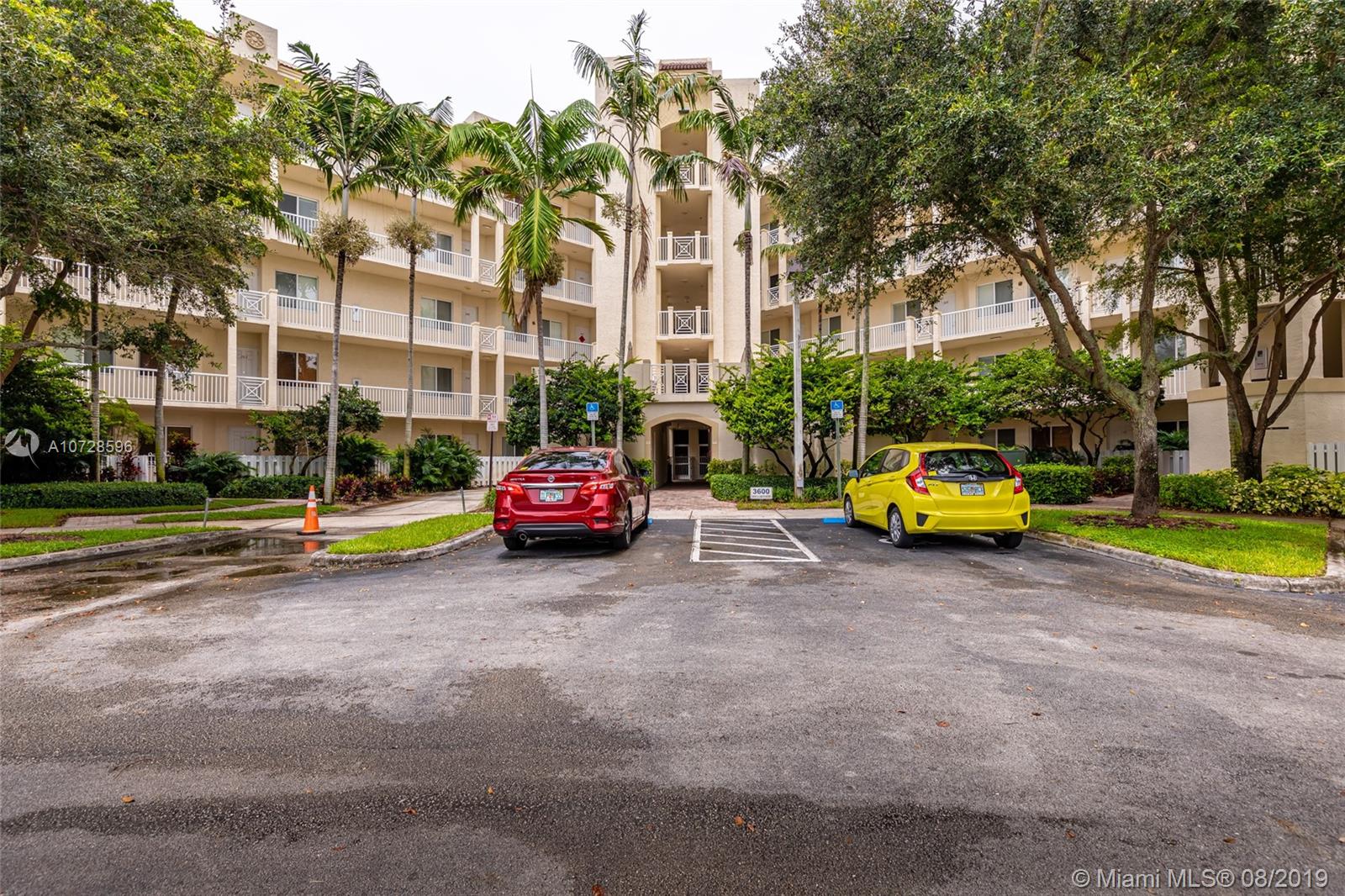 3600 Oaks Clubhouse Dr #405, Pompano Beach, FL 33069