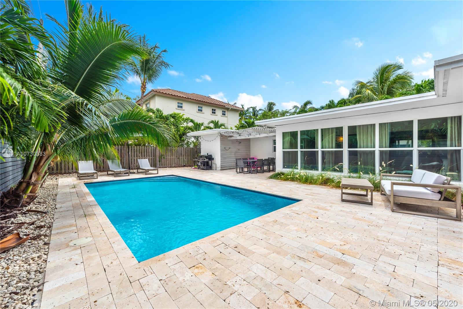 345 W Enid Dr, Key Biscayne, FL 33149